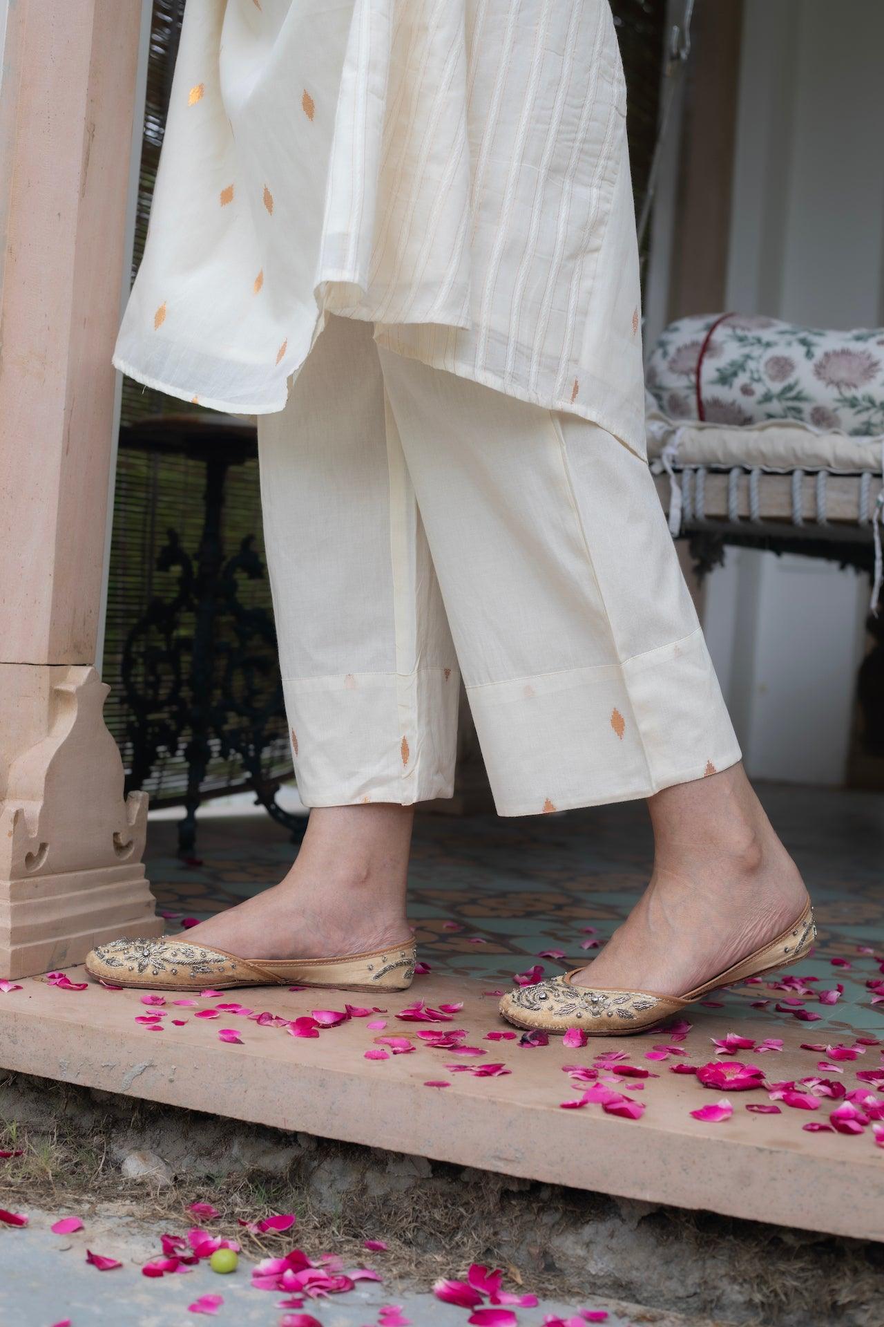 AFREEN COTTON WHITE KURTA SET (WITH DUPATTA)
